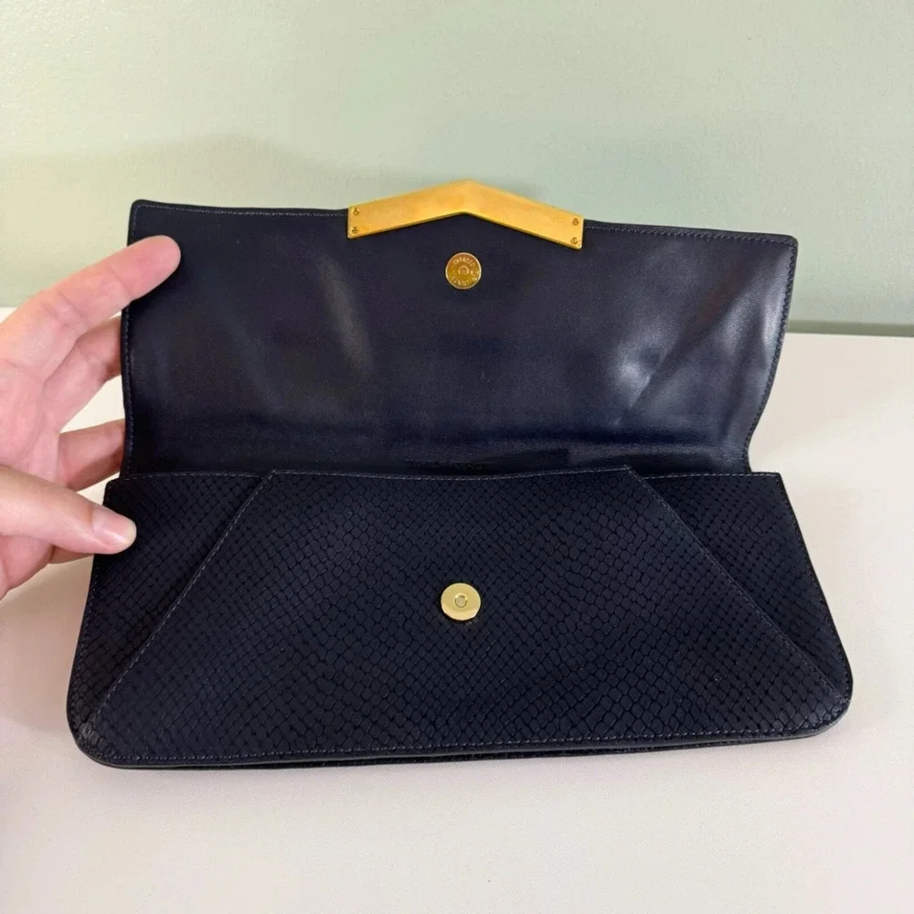 Time's Arrow Calfskin Gya Clutch Gongola Purse Flap Over Evening Party Prom Navy - Picture 9 of 9